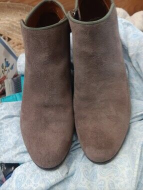 Crown Vintage Boots